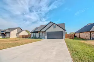512 Austin St, Callisburg, TX 76240 - Photo 5