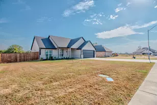512 Austin St, Callisburg, TX 76240 - Photo 1