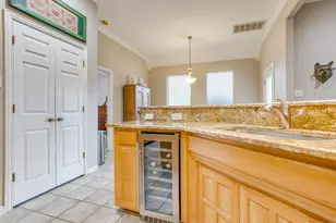 427 Shenandoah Dr, Burleson, TX 76028 - Photo 13