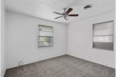 711 N Carroll Boulevard, Denton, TX 76201 - Photo 11