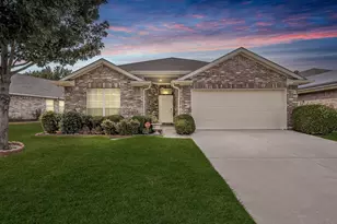 6833 Bluff View Dr, Watauga, TX 76137 - Photo 1