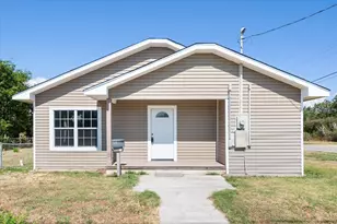 918 Martin Luther King Jr Blvd, Corsicana, TX 75110 - Photo 3