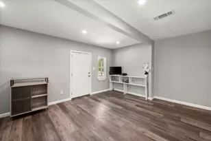 918 Martin Luther King Jr Blvd, Corsicana, TX 75110 - Photo 11