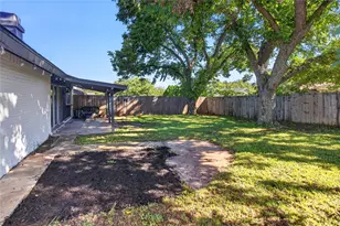 2715 Barrington Pl, Arlington, TX 76014 - Photo 19