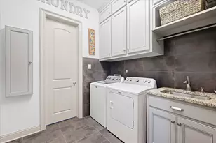 2901 Merryglen Ln, Flower Mound, TX 75022 - Photo 23