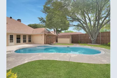 1304 Carriage Creek Drive, DeSoto, TX 75115 - Photo 35