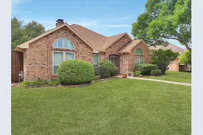1304 Carriage Creek Drive, DeSoto, TX 75115 - Photo 3