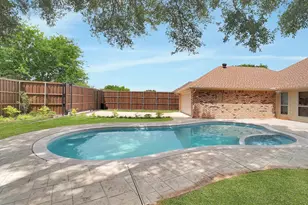 1304 Carriage Creek Dr, DeSoto, TX 75115 - Photo 33