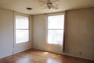413 S Avenue G, Clifton, TX 76634 - Photo 7