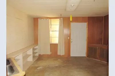 413 S Avenue G, Clifton, TX 76634 - Photo 23