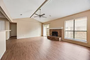 4724 Berridge Ln, Dallas, TX 75227 - Photo 3