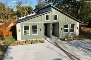 1814 Division St, Commerce, TX 75428 - Photo 3