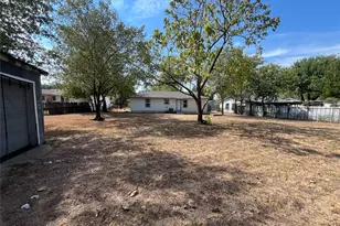 9415 Musgrave Dr, Dallas, TX 75217 - Photo 19