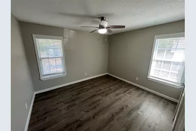 9415 Musgrave Drive, Dallas, TX 75217 - Photo 11
