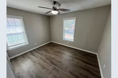 9415 Musgrave Drive, Dallas, TX 75217 - Photo 13