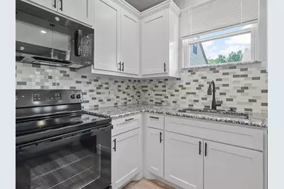1104 W Elm Street, Denison, TX 75020 - Photo 5