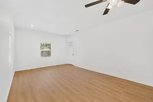 3827 Myrtle St, Dallas, TX 75215 - Photo 5