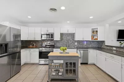 712 Thersa Drive, River Oaks, TX 76114 - Photo 13