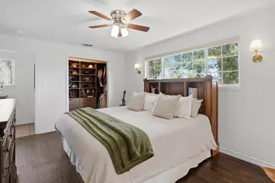 712 Thersa Drive, River Oaks, TX 76114 - Photo 17