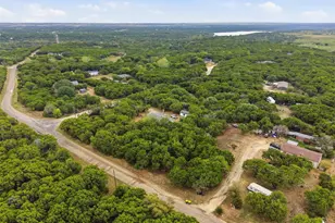 900 Cedar Break Ct, Cleburne, TX 76033 - Photo 3