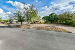 901 W Hullum St, Breckenridge, TX 76424 - Photo 25