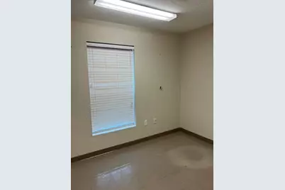 1910 W Henderson Street, Cleburne, TX 76033 - Photo 11