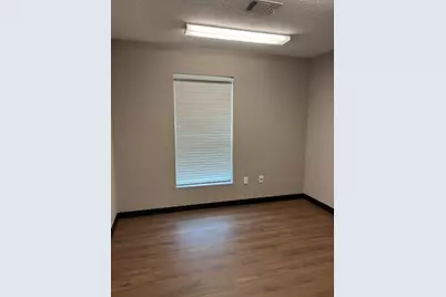 1910 W Henderson Street, Cleburne, TX 76033 - Photo 13