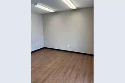 1910 W Henderson Street, Cleburne, TX 76033 - Photo 3