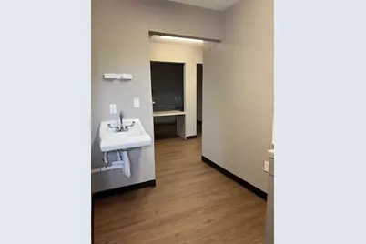 1910 W Henderson Street, Cleburne, TX 76033 - Photo 15