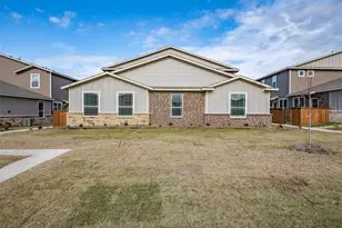609 Wheatfield Dr, Venus, TX 76084 - Photo 1