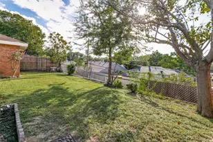 6300 Canyon Cir, Fort Worth, TX 76133 - Photo 17