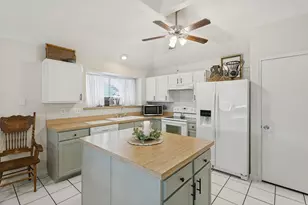 6300 Canyon Cir, Fort Worth, TX 76133 - Photo 5
