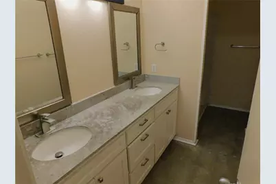 2715 Alden Avenue, Dallas, TX 75211 - Photo 15