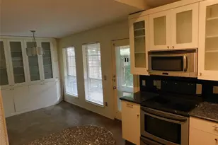 2715 Alden Ave, Dallas, TX 75211 - Photo 9