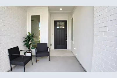 2417 Via Barcelona, Carrollton, TX 75006 - Photo 3