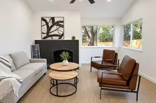2417 Via Barcelona, Carrollton, TX 75006 - Photo 5