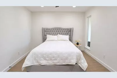 2417 Via Barcelona, Carrollton, TX 75006 - Photo 13