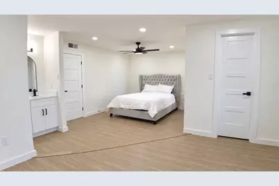 2417 Via Barcelona, Carrollton, TX 75006 - Photo 15