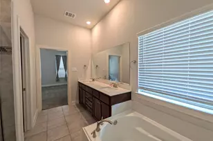 1409 Summit View Ln, Little Elm, TX 76227 - Photo 21