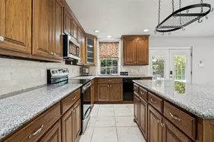 121 N Willow St, Mansfield, TX 76063 - Photo 1