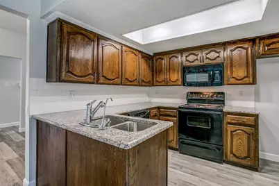 1013 Carriagehouse Lane, Garland, TX 75040 - Photo 11