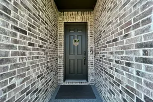 2924 Spirit Woods Ln, Arlington, TX 76001 - Photo 3