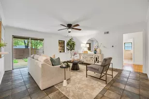 10215 Vinemont St, Dallas, TX 75218 - Photo 9