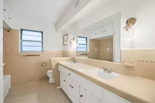10215 Vinemont St, Dallas, TX 75218 - Photo 27
