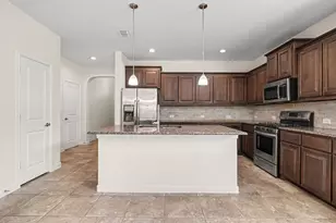 729 Rebecca Ln, Saginaw, TX 76131 - Photo 9