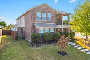 1734 Pioneer Way, Lancaster, TX 75146 - Photo 3