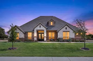 134 Hollingsworth Ln, Glenn Heights, TX 75154 - Photo 1