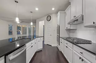 8028 Hickory Branch Dr, Frisco, TX 75034 - Photo 11
