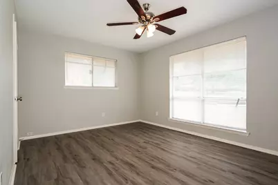 3426 Hacienda Drive, Dallas, TX 75233 - Photo 11
