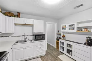 5113 Cottey St, Fort Worth, TX 76105 - Photo 11